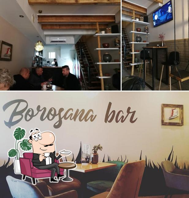 L'intérieur de Borosana bar