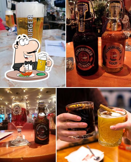 "Cafe Extrablatt, Flensburg" предоставляет гостям богатый выбор сортов пива