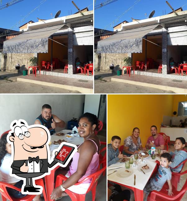 Dê uma olhada a foto apresentando exterior e mesa de jantar no Point dos Caldos e Petiscos