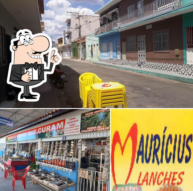 Look at this picture of Mauricios Lanches