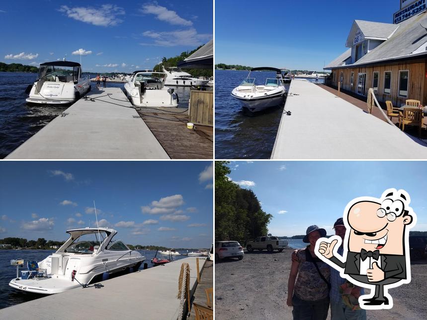 Rockcliffe Boathouse Restaurant & Marina, Pkwy in Ottawa Restaurant