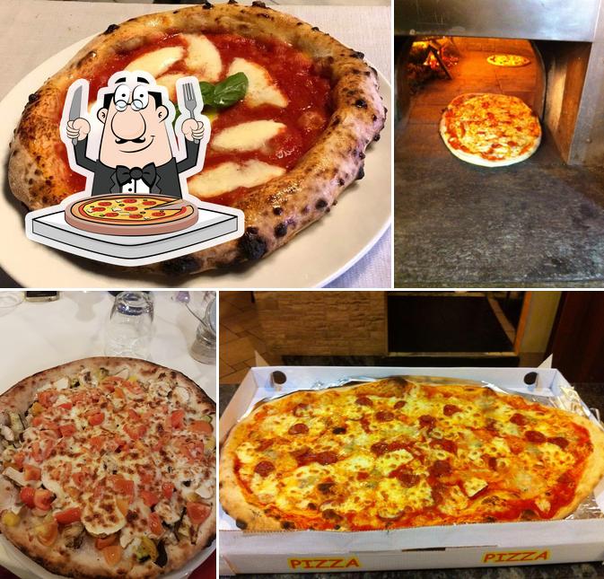 Pick pizza at Ristorante I Faraglioni