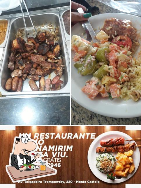 Comida em Restaurante e Churrascaria Lá em Casa