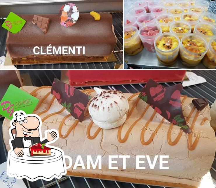 Boulangerie Pâtisserie Denis Gourdet propose une variété de desserts