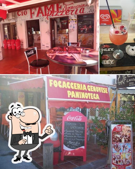 La foto della interni e bevanda di Ciò Fame