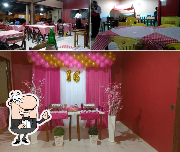 O interior do Giuly Pizzaria