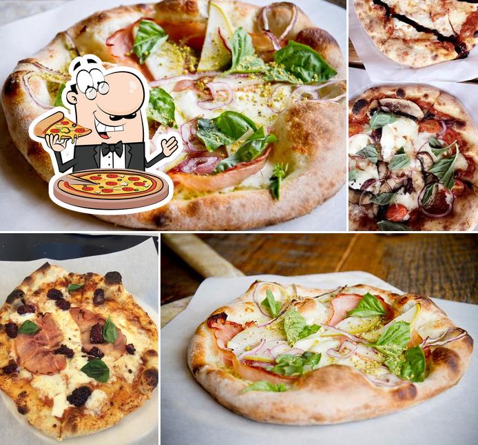 Order pizza at Pizzeria Limone