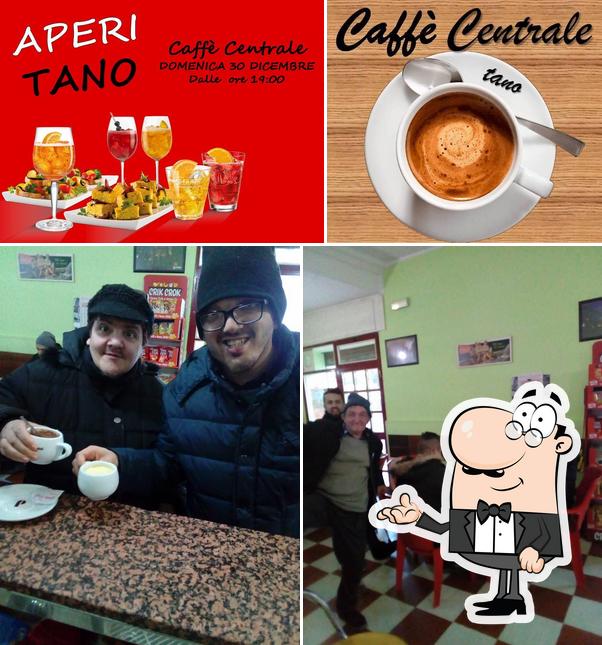 La foto di interni e bevanda da Caffè Centrale San Basile