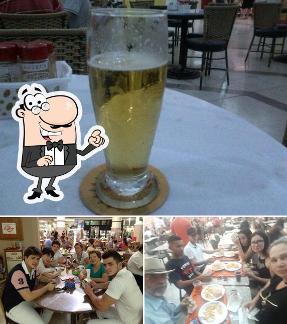 O interior do Churrascaria e Restaurante O Tropeiro
