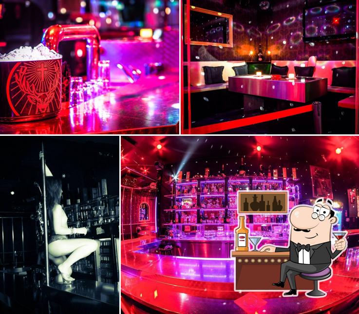 Bon Bon Bar Tabledance Berlin Striptease Club