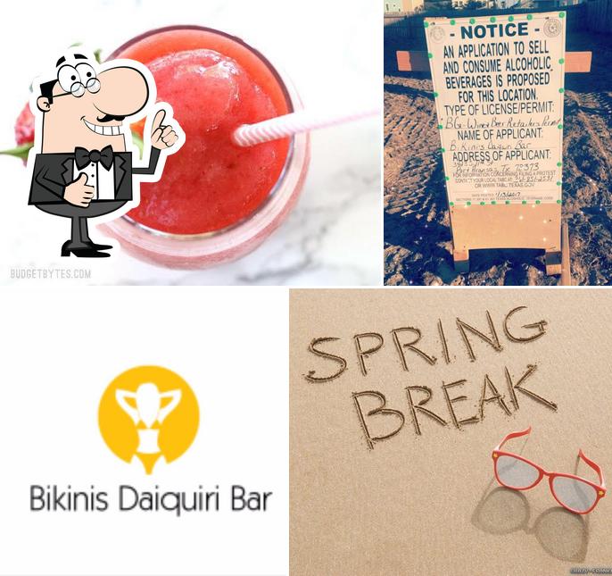 Bikinis Daiquiri Bar in Port Aransas