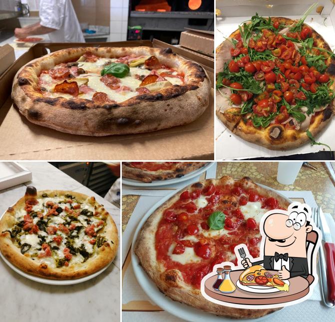 Ordina tra le svariate varianti di pizza