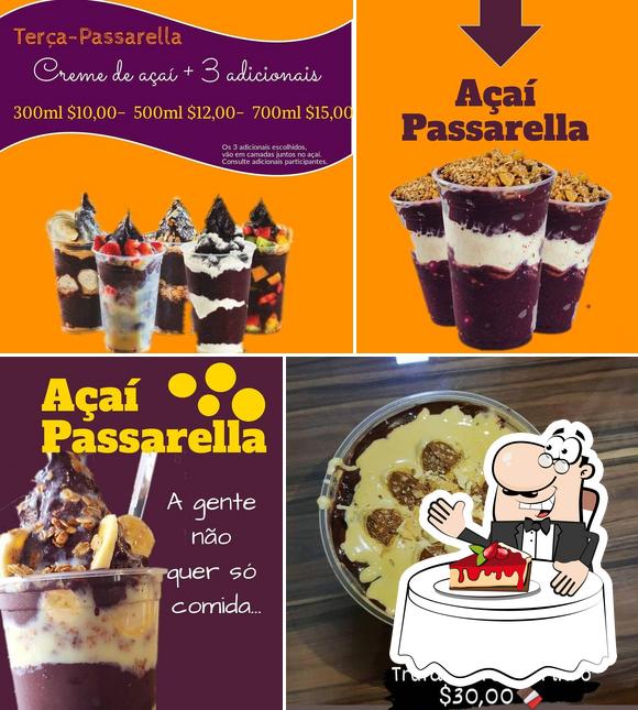 Passarella Burguer & Açaí provê uma escolha de pratos doces