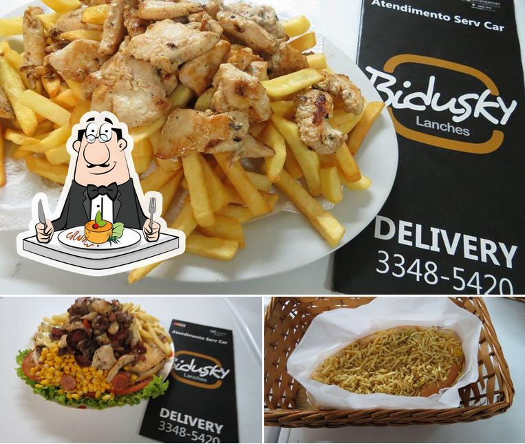 Comida em Bidusky Lanches