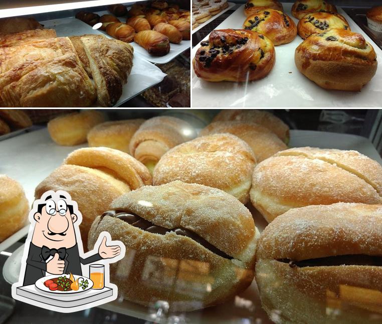 Platti al Antica Pasticceria Minicucci dal 1933- Bar Gelateria Rosticceria