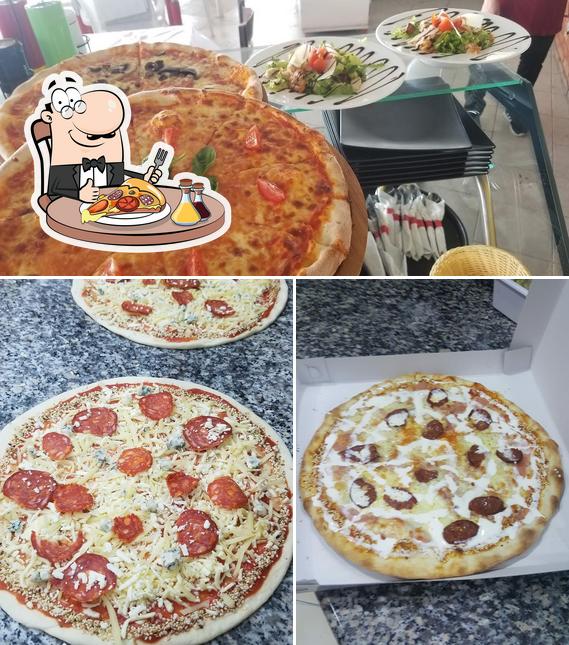 Kostet eine Pizza bei Piceri Kreperi "La Famiglia"