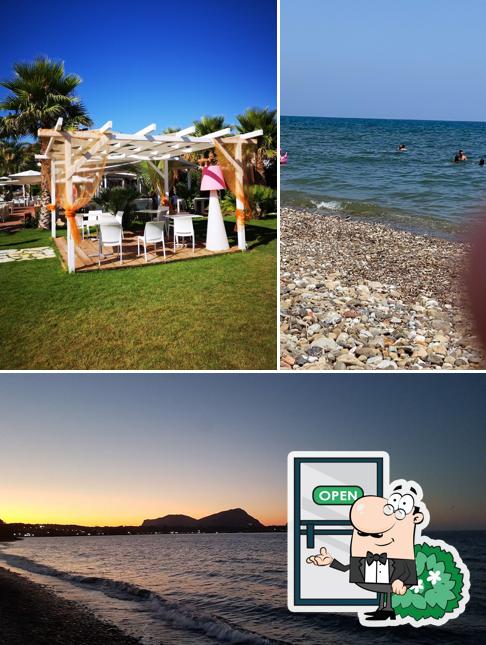 Goditi la vista dall'area esterna di Lido Maga' Solarium