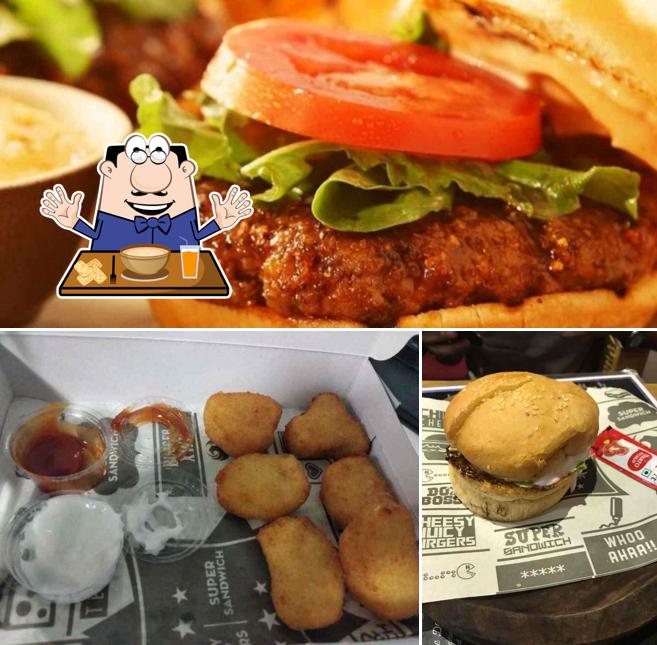 Cheesy Juicy Burgers, Chennai, R6XH+QJH Restaurant reviews