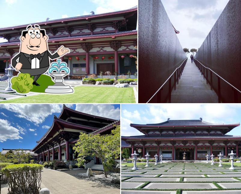 Enjoy the view at the outside area of Fo Guang Shan Buddhist Temple