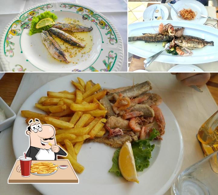Ordina le patatine fritte a Lungo Mare