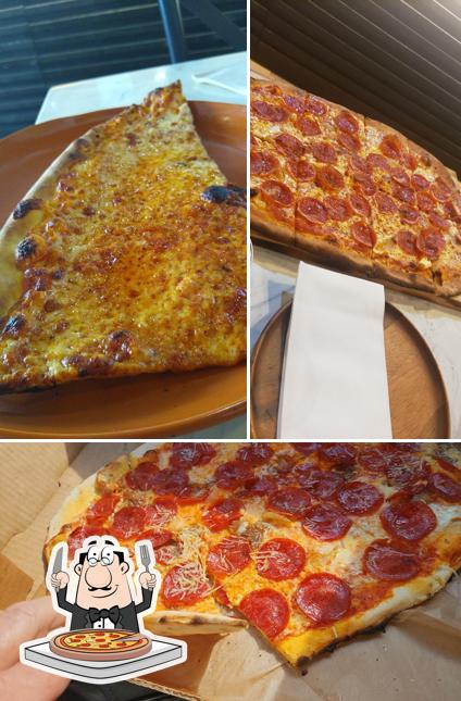 Закажите пиццу в "Big Bro Pizzeria"