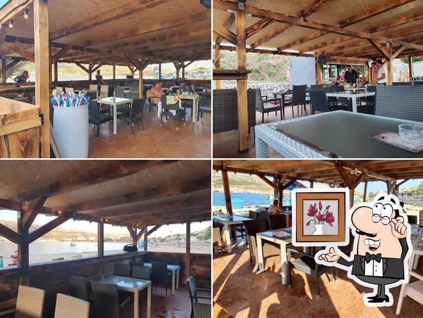 Captain's Bar