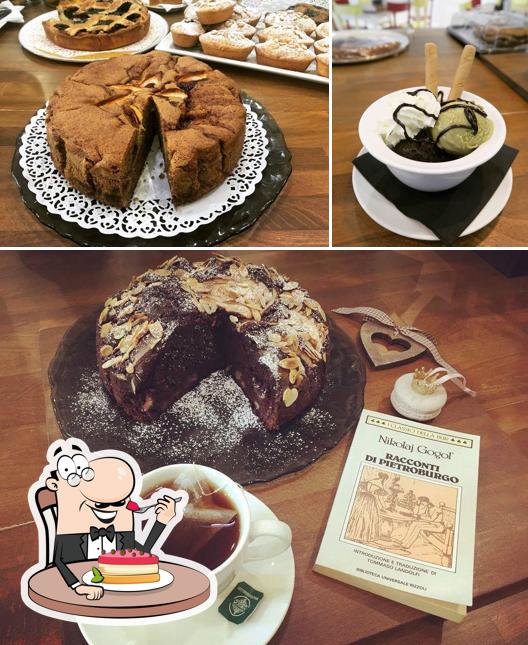 Scaramante Caffetteria Bistrot bietet eine Auswahl von Desserts 