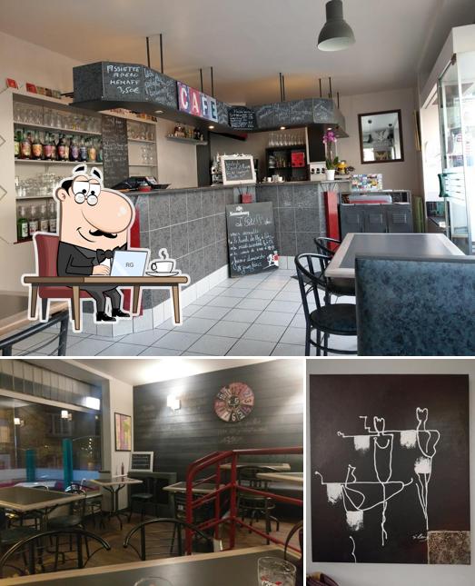 La photo de la intérieur et tableau noir de Le Petit Bistrot’s