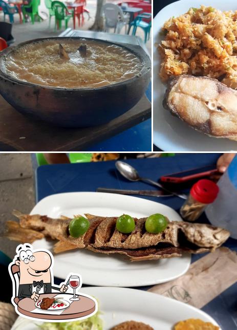 Отведайте блюда из мяса в "Pescadería y Restaurante Todo Mar"