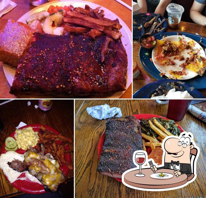 Sticky Lips BBQ Juke Joint, 830 Jefferson Rd in Rochester Restaurant menu and reviews