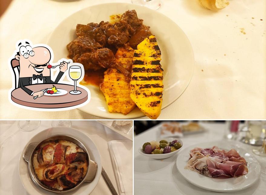 Cibo al Trattoria Alla Nave