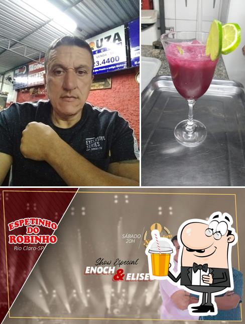 Desfrute de uma bebida no Espetinho do Robinho