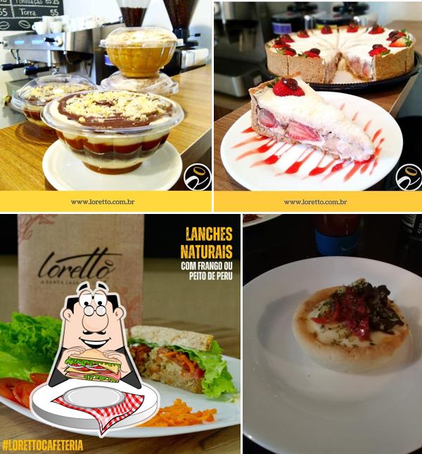 Клубные сэндвичи в "Loretto Café"