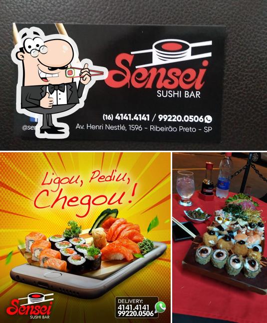 Rolos de sushi são servidos no Sensei Sushi Bar