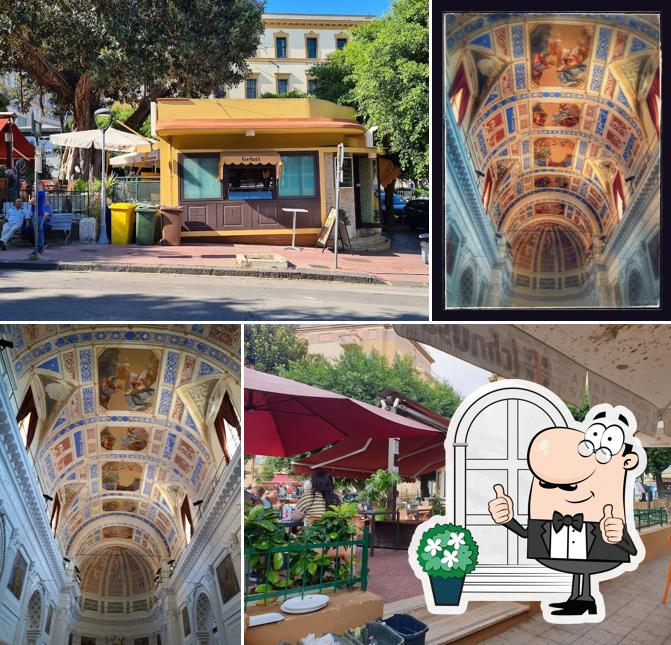 L'extérieur de Bar Milano