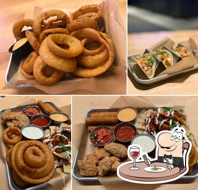 Buffalo Wild Wings, 1450 Ala Moana Blvd Unit 3326 in Honolulu