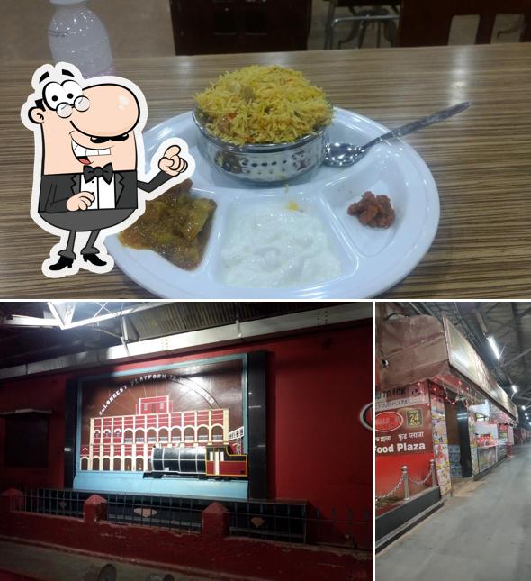 The interior of Food Plaza