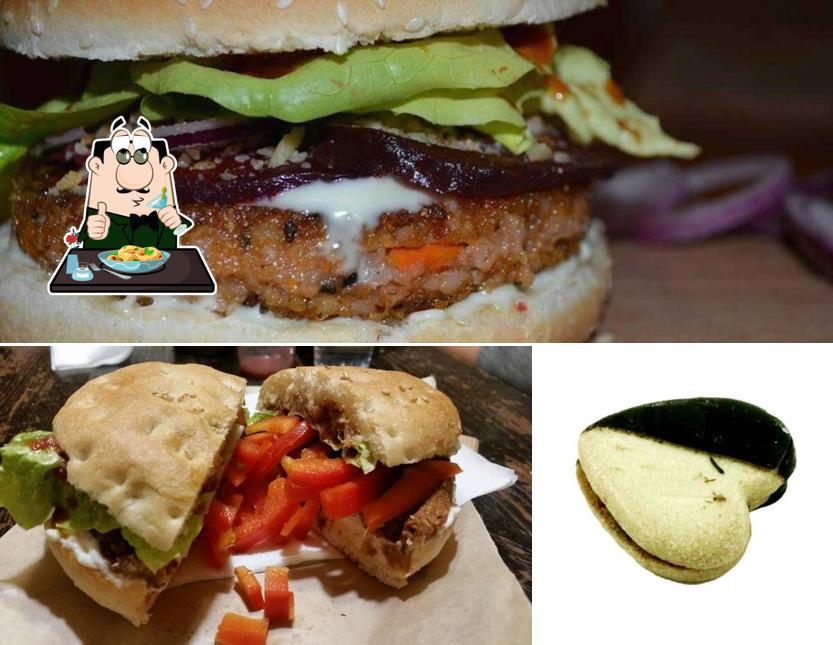 Panino con maiale stirato al veGusta vegan streetfood