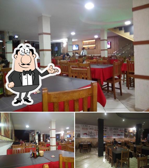 El interior de Mega Pizza