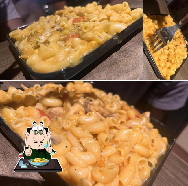 Macaroni and cheese at Cafe Hub