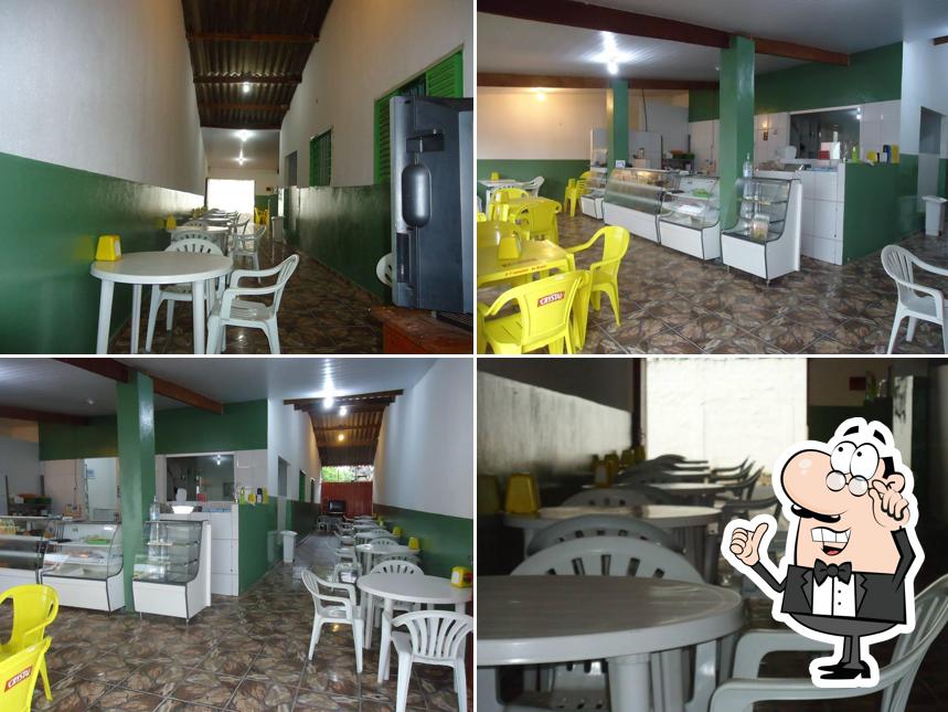 Veja imagens do interior do Baby Lanches