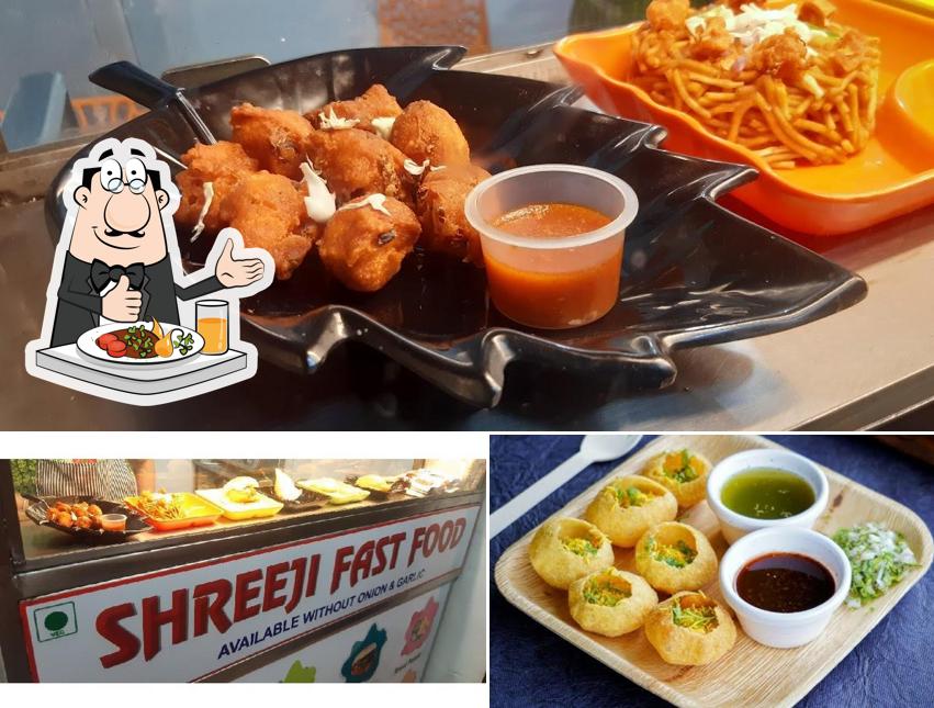 The picture of Shreeji Fast Food’s food and interior