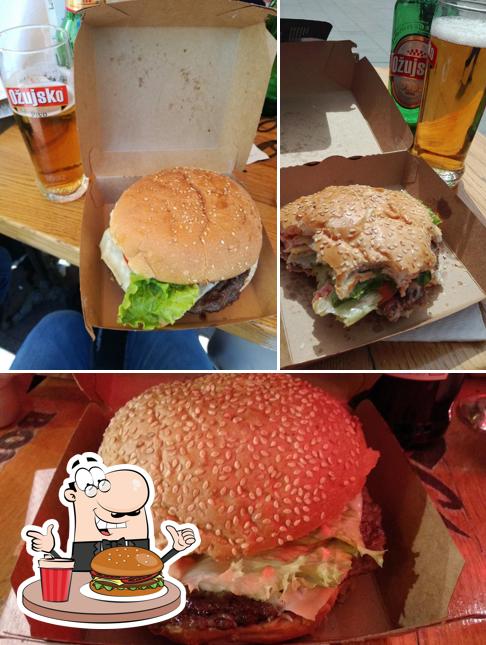 Prova un hamburger a Bonita Caffe & Sandwich Bar