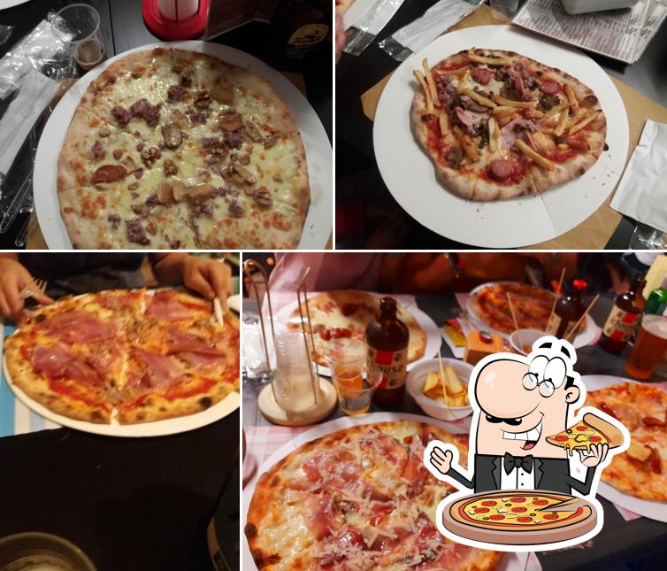 Ordina tra le molte varianti di pizza