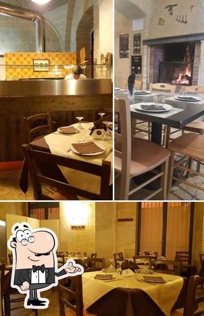 Siediti a un tavolo di Soip Amaur