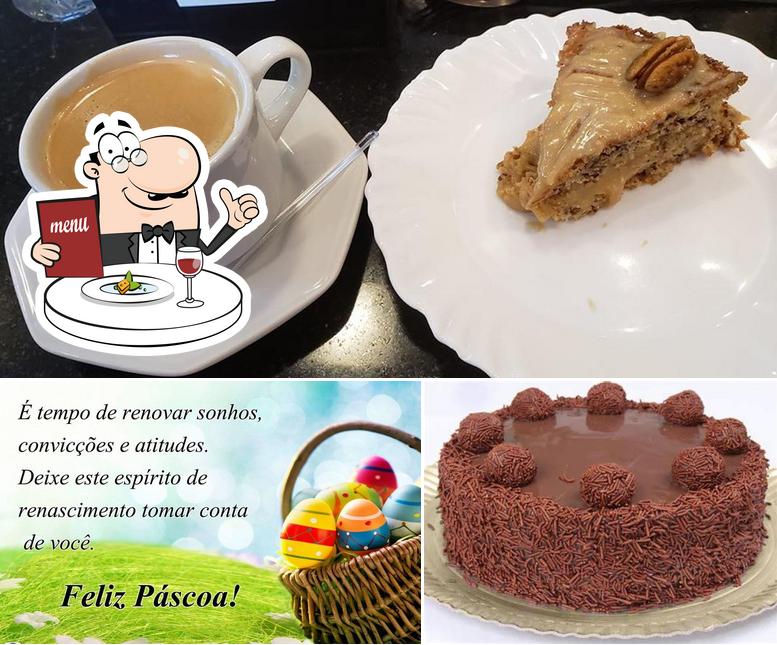 Comida em Estação Café