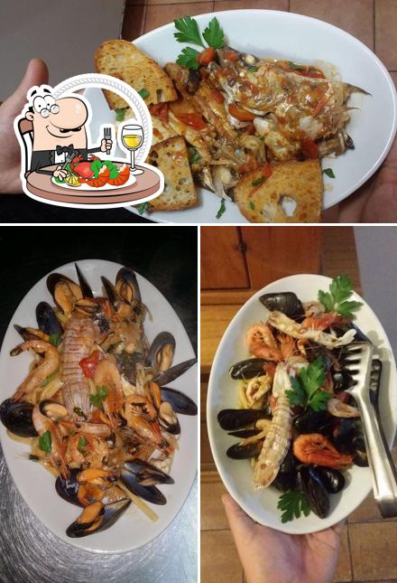 I clienti di La casa dei pescatori possono provare diversi piatti di mare
