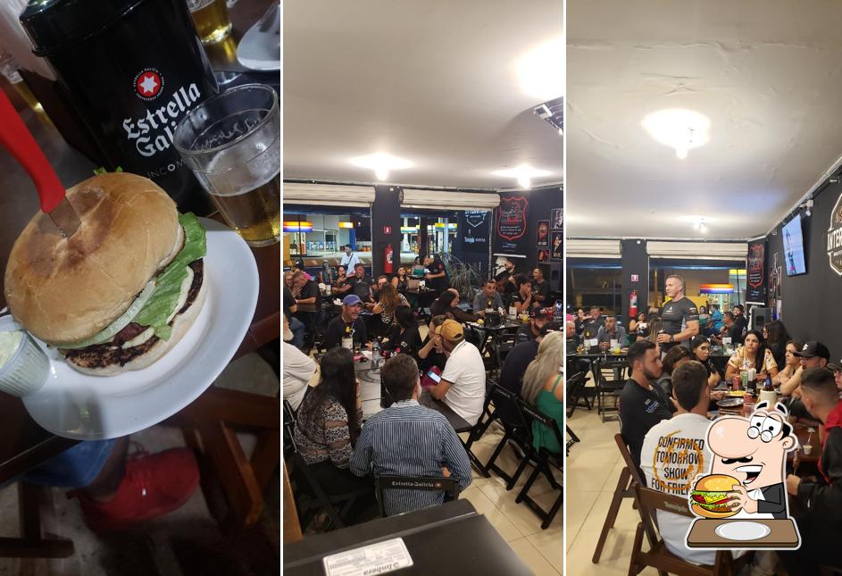 Hambúrguer em INTERdoVALO - Bar e Petiscaria