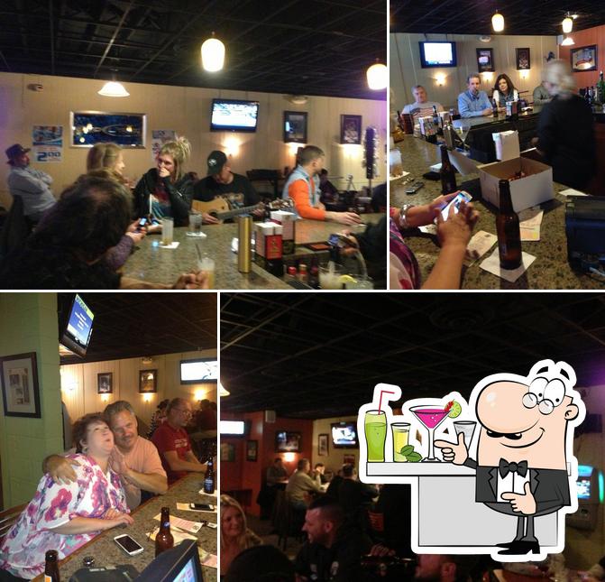 The Coach Grille in Madison Heights Restaurant menu and reviews