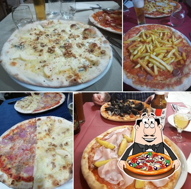 Ordina una pizza a L'Osteria